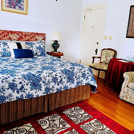Acacia Bed & Breakfast Ніагара-Фоллс Екстер'єр фото