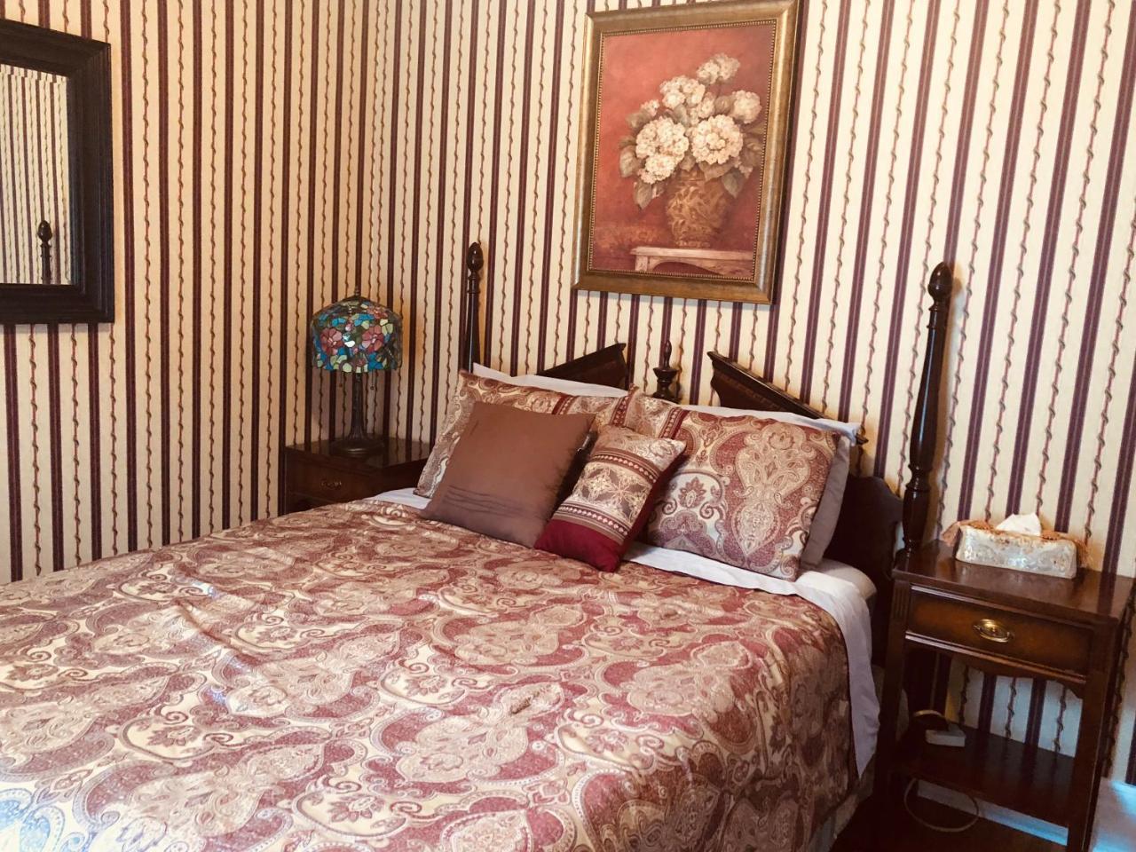 Acacia Bed & Breakfast Ніагара-Фоллс Екстер'єр фото